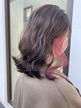 シーン(seen) ○春カラーのピンクベージュ インナーカラー○イヤリングカラー