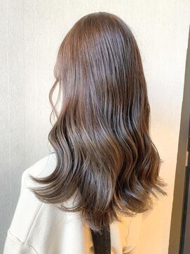 プラグ バイ ネオリーブ(plug by neolive) ブリーチなし♪赤みを消したミルクティーベージュ♪♪