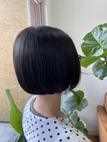 エルフゥ(Elle fou)&nbsp;前下がりミニボブ　赤味ゼロカラー