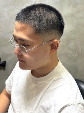 ディスイズバーバーサード(THIS IS BARBER 3rd) スキンフェード 坊主 ベリーショート 刈り上げ ワイルド