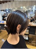 大人可愛い くびれ綺麗ショート