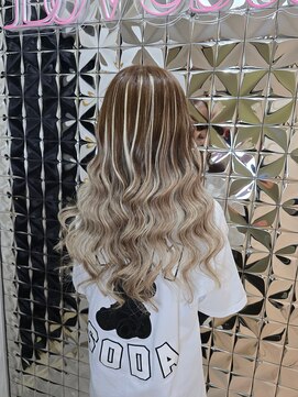 ラブスタシー 名古屋栄(Lovestasy) ホワイトブロンドグラデーション