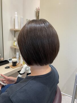 シンプル(Simple) 伸ばしかけも可愛いミニボブ