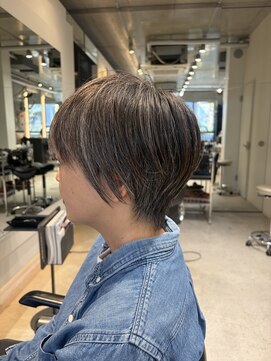 ヘア デザイン リスク(HAIR DESIGN RISK) 【RISK 白井琴菜】 三鷹  束感ショート