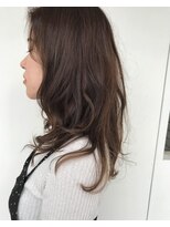 バビー(BAVI)&nbsp;ベージュ×ハイライト