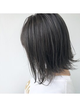 テクライズ 豊橋店(TECHRISE) ボブ×ハイライト×シルバー