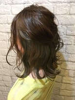 アディクト(ADDICT)&nbsp;エメラルドインナーカラー外はねボブ