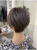 大人可愛いショート ベージュ グレージュ YACHI