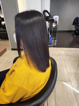 クララ トヨハシ(CLALA Toyohashi) クララ独自酸熱髪質改善トリートメント