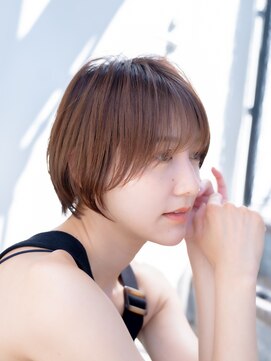 アリアバイエクラート 新宿南口店(ARiA by ECLART) 【takano style】透明感×小顔バランスショート