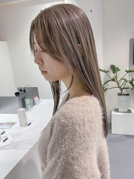 艶感/ブリーチ/ミルクティーグレージュ/顔まわりくびれレイヤー