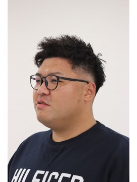 バーバーライラック(BARBER Lilac) ツイスパ×ツーブロック　フェードカット