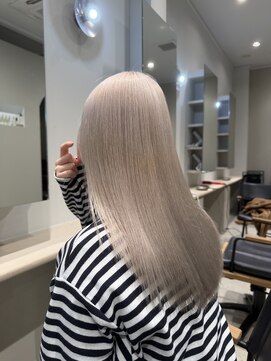 ダイアモンドリリー(Diamond Lily) 着物ヘア/ダークアッシュ/ミディアムレイヤーカット/一宮