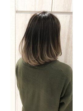 ヘアーアンドスパ フラップス(FLAPS) トパーズベージュグラデーション