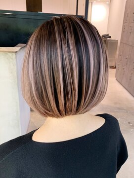 アイティー バイ アルバム 中野店(IT by ALBUM) ホワイトベージュバレイヤージュ_大人ガーリー_ba442162