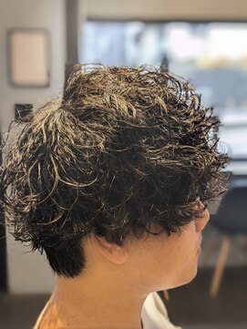 アールイー(Re) 波巻パーマ