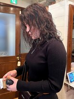 ラレイ ハラジュク(Lalei harajuku)&nbsp;スパイラルパーマ/くるくるパーマ/くるくる/くせ毛風パーマ/原宿