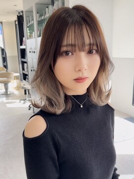 アース コアフュールボーテ 佐久平店(EARTH coiffure beaute) くびれミディ_グラデーション_インナー_顔まわりレイヤー