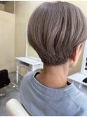 ショート+白髪ぼかしカラー