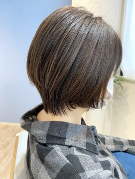 ココピコ(COCOPICO) ショートボブ　シルバーリーフ