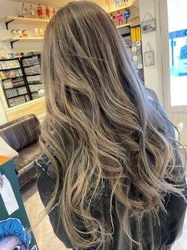 ヘア メイク ココ(hair make coco) whiteグレージュ★ハイライト