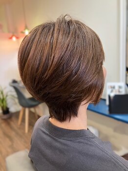 リトス(RE to TH)の写真/ライフスタイルに合わせた似合わせカラーをご提案。あなたの魅力を引き出すグレイカラー♪