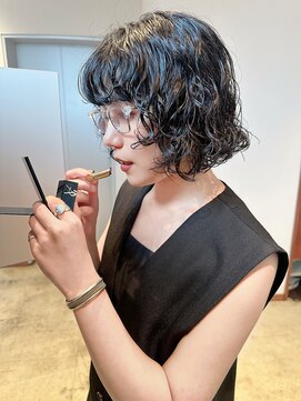 ホロ 渋谷(hollo) ウルフボブレイヤーパーマスパイラルボブパーマ