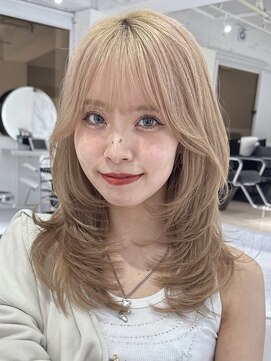 ヨロ 上野(YOLO) ハイライトカラーミルクティーベージュ海外レイヤーカット