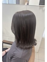 ソワンドゥブレス 大日店 (soin de brace)&nbsp;・ミディアム外ハネ切りっぱなし×グレージュ