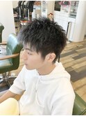 サイド&バックをスッキリ!トップに長さを残したメンズスタイル