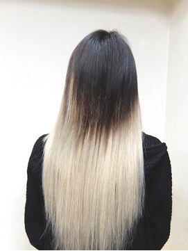 エクステ専門店ミキ 横浜店(MIKI) セレブに大人気♪ホワイトグレーグラデションカラーエクステ