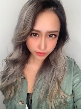 モーション 新宿(motion) ホワイトベージュバレイヤージュ