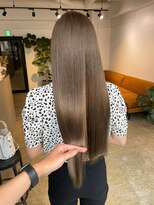 メリー オオサカ(Merly Osaka)&nbsp;ムラなしの艶々一色カラー_やわらかブラウンにほんのりマット_