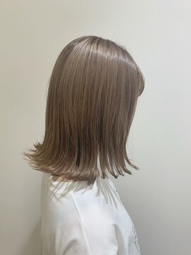 フレーム なんば店(FRAME) ■きりっぱなしボブ×ベージュカラー