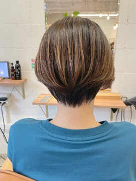 ユートラクト 守口竜田通り店(U-tract) 【U-tract 】首元をキレイに見せるくびれショート