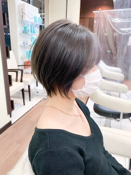 エル 横浜(eL) 丸みショートボブ