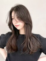 アイティー バイ アルバム 浦和店(IT by ALBUM)&nbsp;レイヤーカット_チェリーブラウンフェミニンロング_ba406561