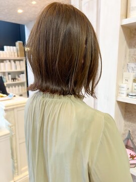 キャアリー(Caary) 福山市美容室Caary人気 秋ヘアスタイル透明感ベージュカラー