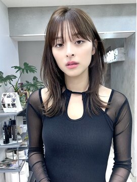 ヴェイン 渋谷(vain) ★くびレイヤー黒髪エモージュ小顔レイヤーロンググレーベージュ