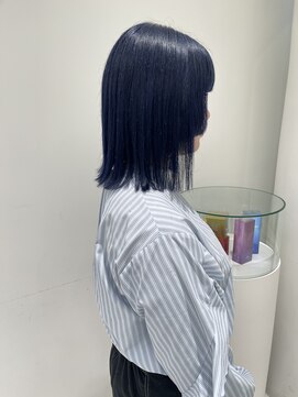 ハイブ 金沢(Hive) ブリーチネイビーブルーミディアムストレート美肌カラー髪質改善