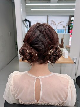 バルべス トーキョー(BARBES TOKYO) ツインお団子ヘア【清板】