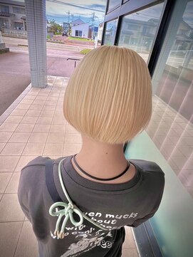 クロエ バイ ラヴィズム 新潟ビルボードプレイス2店(CLOE by LUVISM) ブロンドヘア