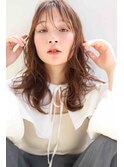揺らぎと動きで叶えるフェミニンウエーブ