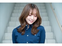 博多エリアで皆さんに愛される美容室。長く付き合えるベストパートナーになりたいです。