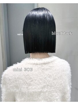 ホロ(hollo) 切りっぱなし_タッセルボブ_ミニボブ_ブルーブラック