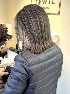 ジュイル ハラジュク(JEWIL HARAJUKU) 切りっぱなしボブに合うシャドールーツ