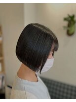グリーンズ(Greens) 黒髪タッセルボブ