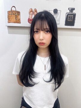 ロビー(LOBBY) ロングレイヤー艶髪ブルーグレージュ