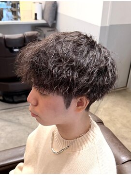 ノイセル(Noisyle) MEN’S HAIR/波巻きツイストスパイラル/リバースセンターパートO