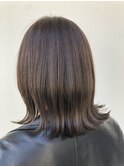 透け感オリーブグレージュ×切りっぱなしボブ 岩間